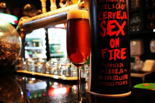 Saison Sex on Fire com cereja marrasquino e páprica picante
