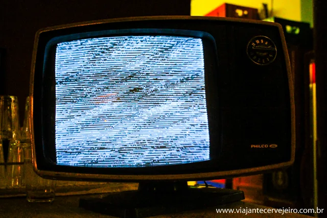 Desligue a TV e aumente o som que aqui é Rock'n Roll
